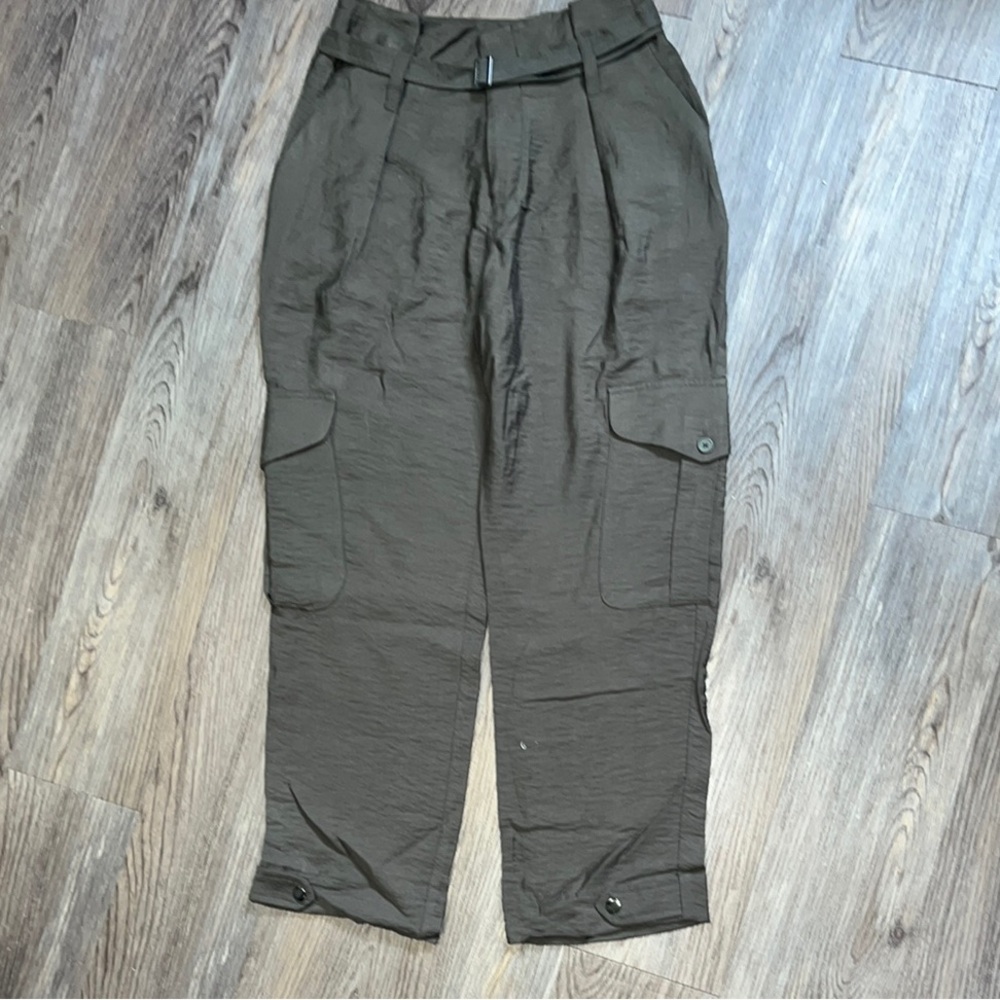 Vera Wang Green Cargo Pants Relaxed Fit Utility Style